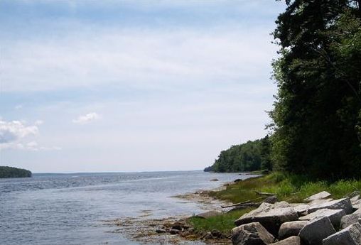 Real Estate Listing - Deer Isle, Maine - Maine Log Home on over 17 Acres