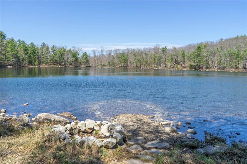 Pond frontage home on Nichols Pond - Swanville Maine