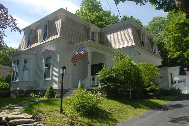 Real Estate Listing - 4 bedrooms, 2 full baths, chef's kitchen, butler's pantry, 
		2 fireplaces - 13 Cedar St., Belfast, Maine