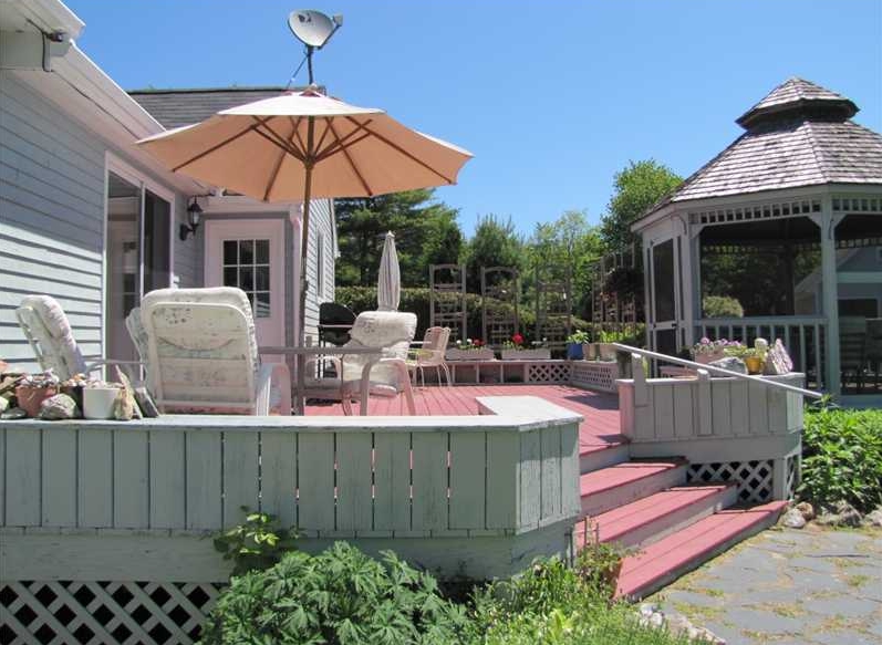 Big Oceanside Deck Belfast, Maine
