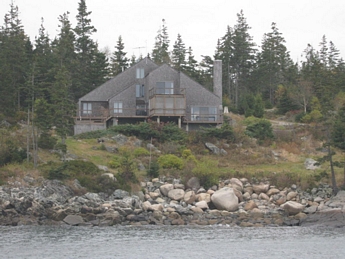 Contemporary oceanfront home in Maine